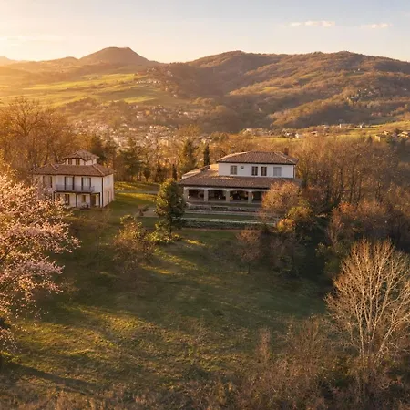 Bed and Breakfast Atelier Monte Bago 3*