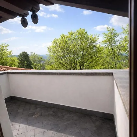 Atelier Monte Bago 3* Felegara